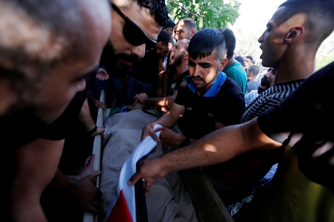 تشييع جثمان الشهيد رائد جاد الله إلى مثواه الأخير 3