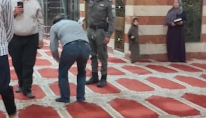 الاحتلال يغلق الحرم الإبراهيمي