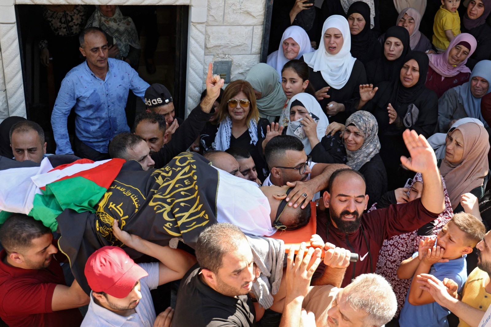 تشييع الشهيد صبح في جنين .. تصوير.. الفرنسية 88