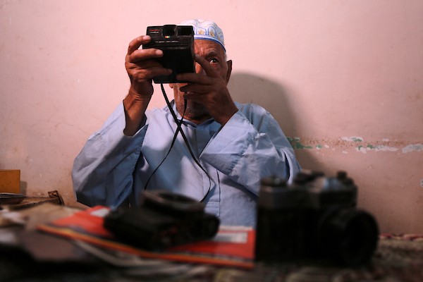 أقدم مصور فوتوغرافي في قطاع غزة حامد الهنداوي