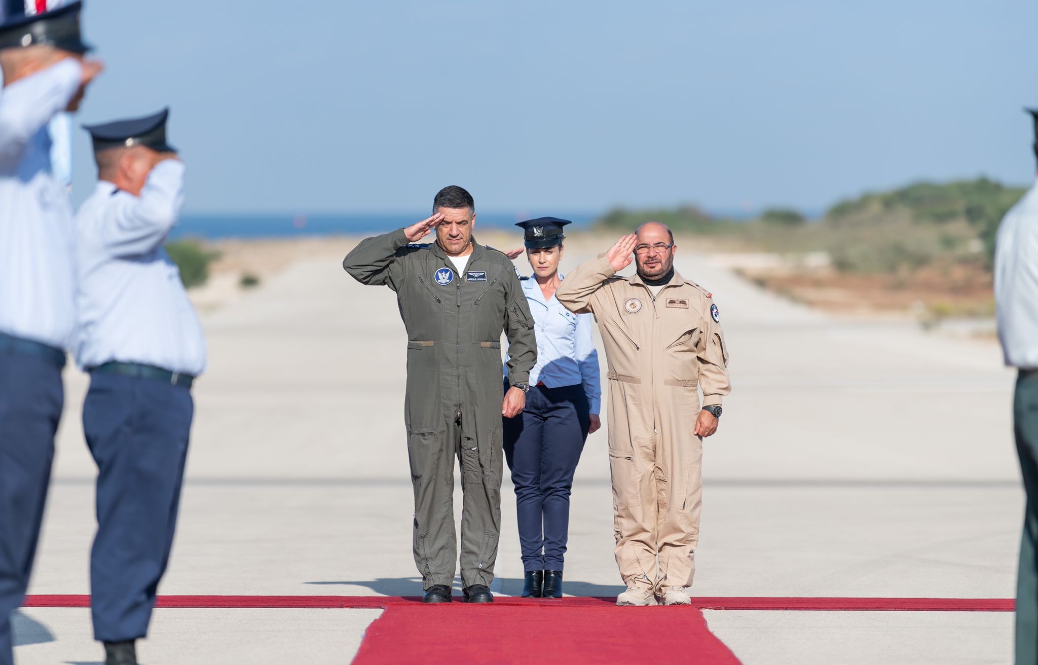 قائد القوات الجوية الامارتي اللواء الركن طيار إبراهيم ناصر محمد العلوي في زيارة إلى اسرائيل  1