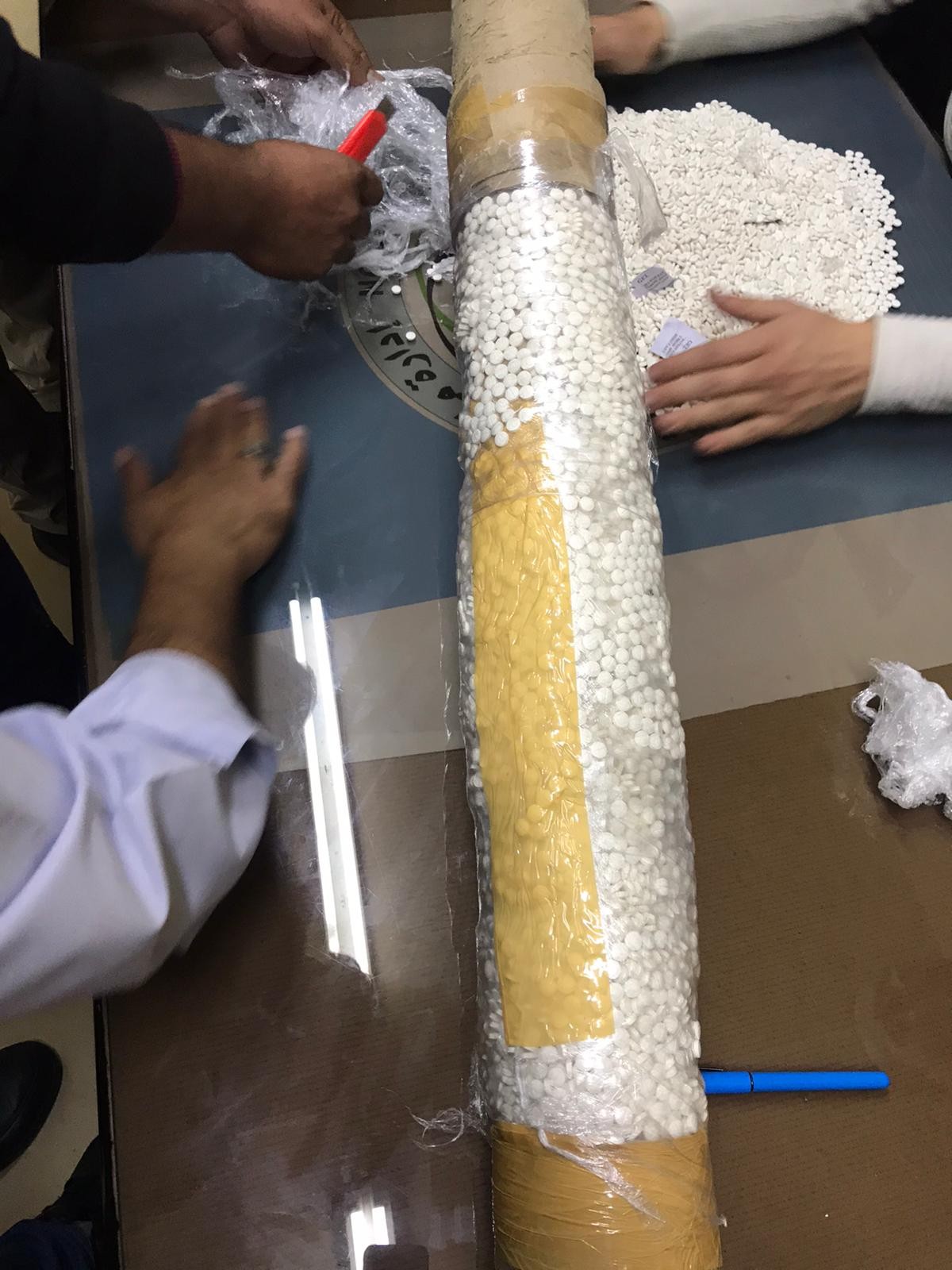 محاولة تهريب أكثر من 16 ألف حبة كبتاجون مخدرة في الخليل 1