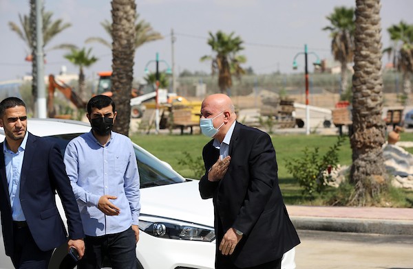 وفد حماس يغادر قطاع غزة عبر معبر رفح إلى القاهرة