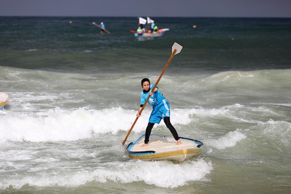 الاتحاد الفلسطيني للشراع والتجديف ينظم بطولة التجديف الأولى على شاطئ بحر غزة برعاية بنك فلسطين 333
