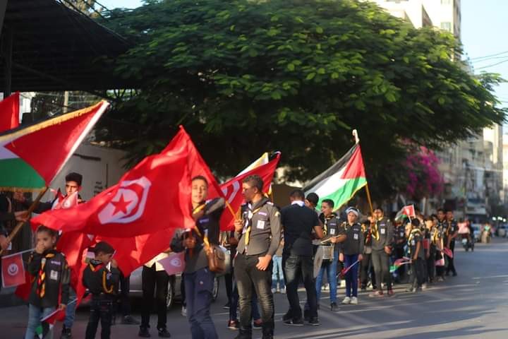 التجمع الفلسطيني للوطن و الشتات يشارك جمعية الأخوة الفلسطينية التونسية في وقفة خرجة العلم التونسي 6 3