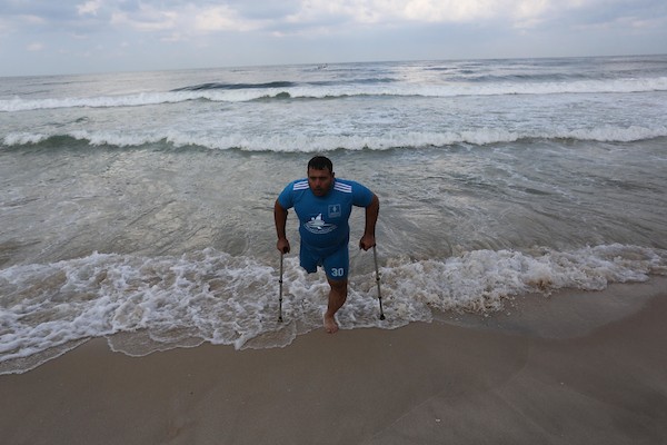 الاتحاد الفلسطيني للشراع والتجديف ينظم بطولة التجديف الأولى على شاطئ بحر غزة برعاية بنك فلسطين 12345