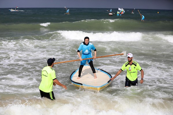 الاتحاد الفلسطيني للشراع والتجديف ينظم بطولة التجديف الأولى على شاطئ بحر غزة برعاية بنك فلسطين 33