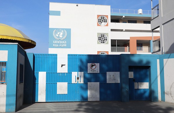    اغلاق مؤسسات الأونروا خلال اضراب احتجاجًا على عدم تلبية إدارتها لمطالب العاملين، في مدينة غزة