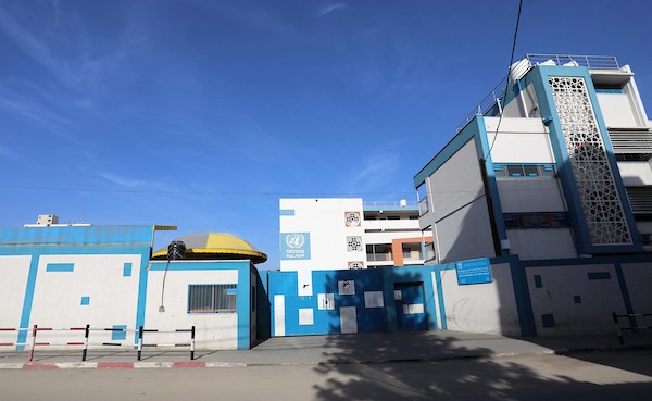    اغلاق مؤسسات الأونروا خلال اضراب احتجاجًا على عدم تلبية إدارتها لمطالب العاملين، في مدينة غزة