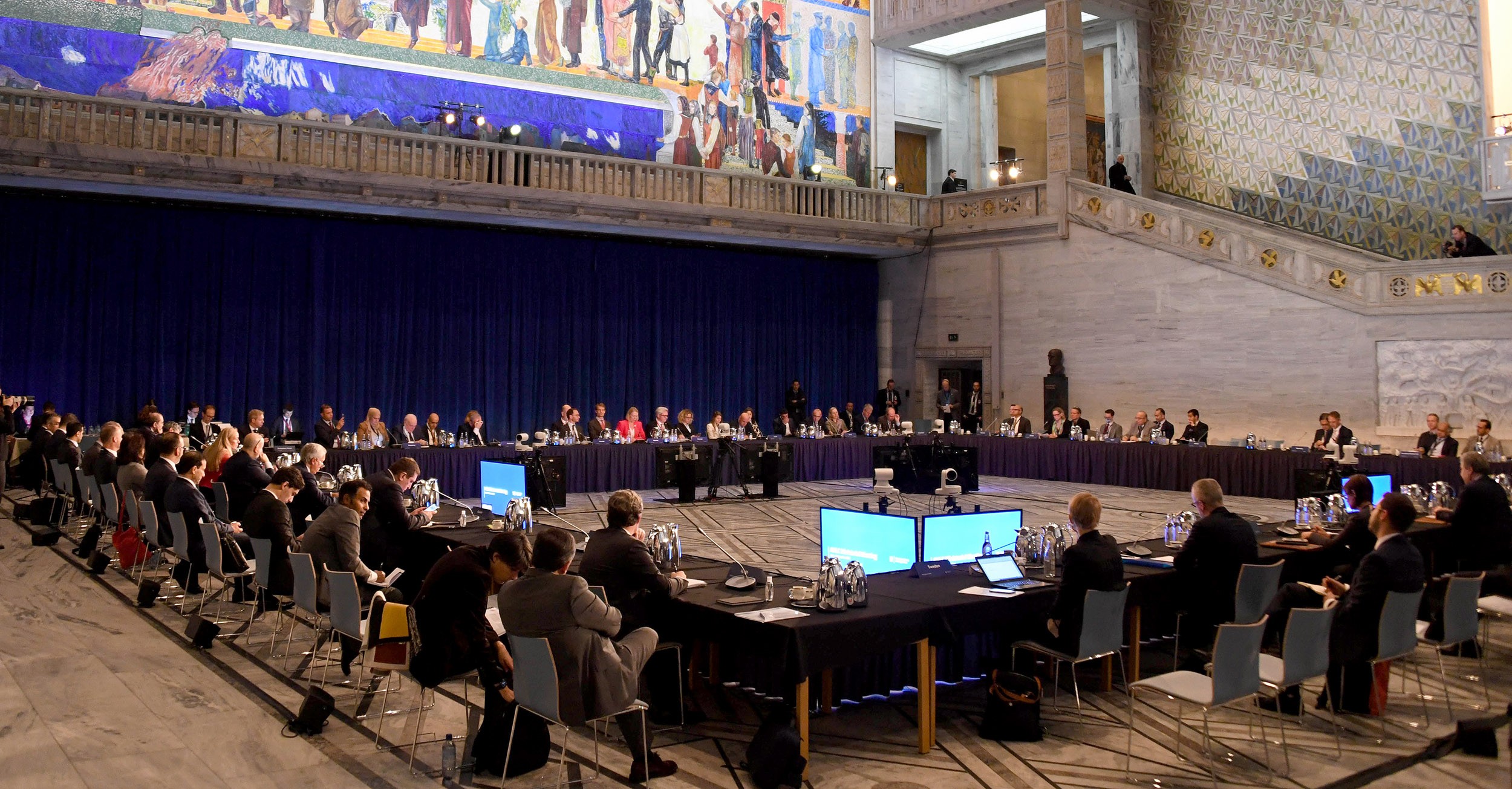 عقد اجتماع الدول المانحة (AHLC) في أوسلو