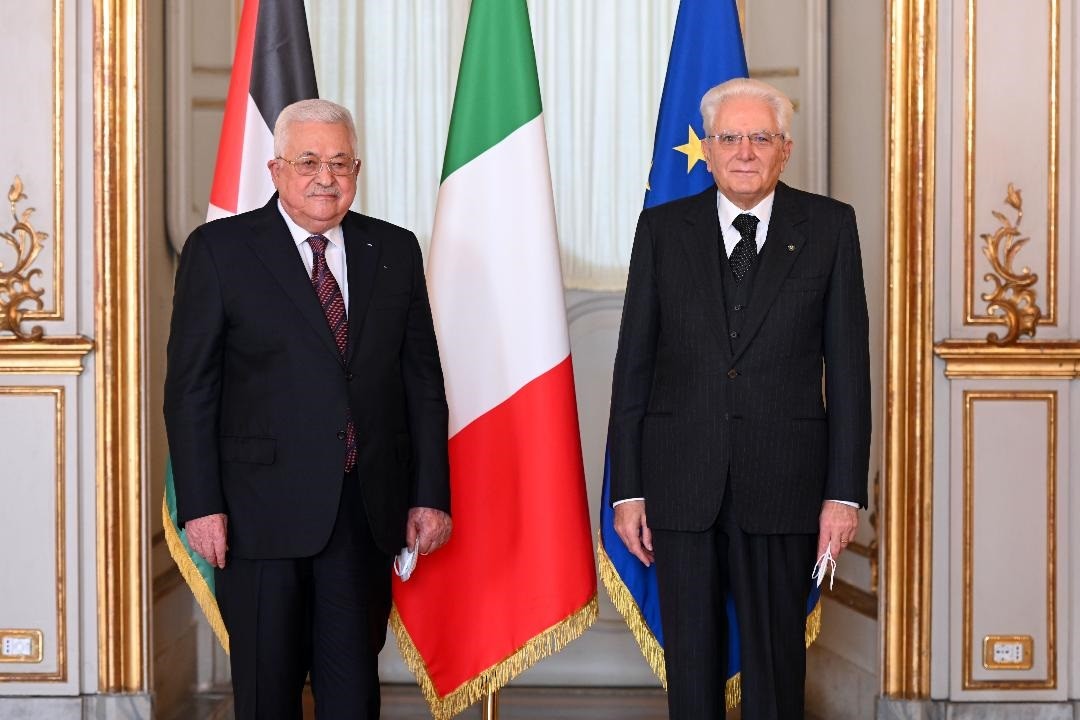 الرئيس، محمود عباس أثناء لقاء الرئيس الإيطالي سيرجيو ماتاريلا في روما