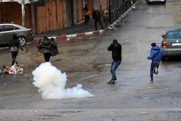 مواجهات بين المتظاهرين وجنود الاحتلال في الخليل