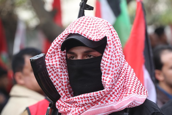 أنصار الجبهة الشعبية لتحرير فلسطين يشاركون في مسيرة بمناسبة الذكرى 54 لتأسيسها في مدينة غزة