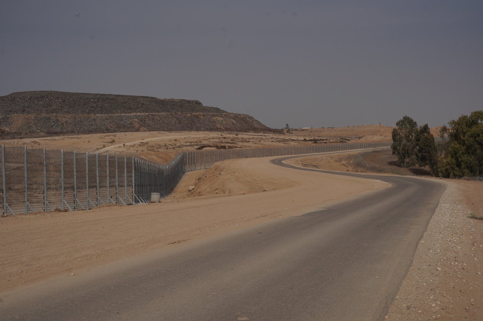 الجيش الاسرائيلي يحتفل الجدار العائق على الحدود البرية والبحرية لقطاع غزة  3