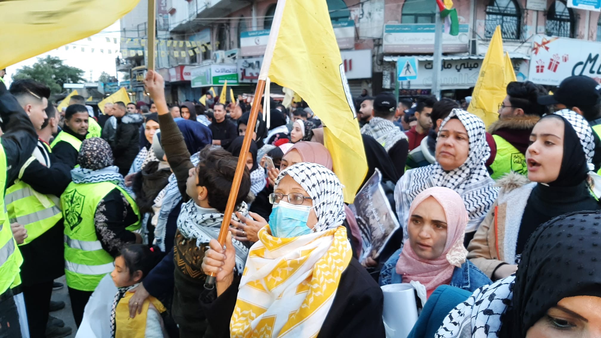 الاحتفال المركزي لايقاد شعلة انطلاقة حركة فنح في غزة بميدان فلسطين 11