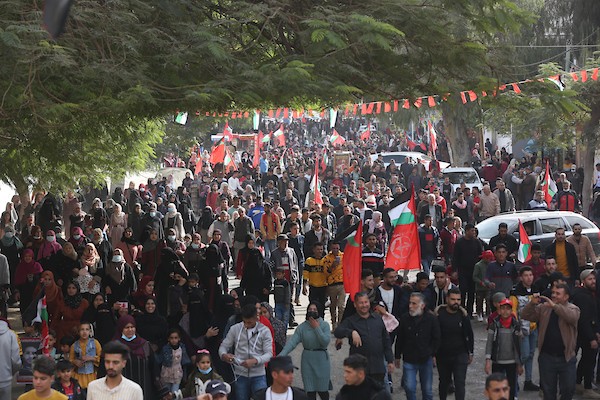  أنصار الجبهة الشعبية لتحرير فلسطين يشاركون في مسيرة بمناسبة الذكرى 54 لتأسيسها في مدينة غزة