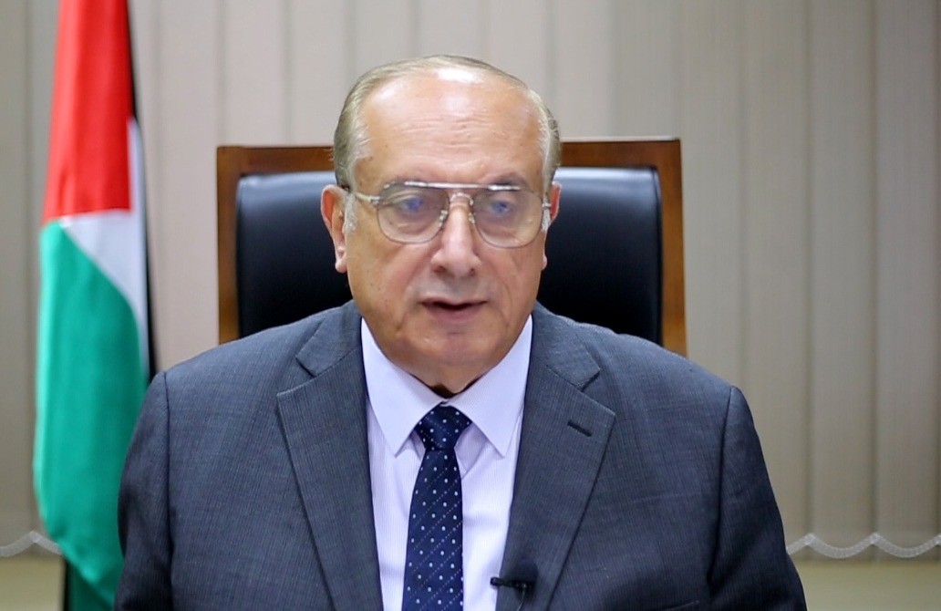 أبو مويس يُعلن انطلاق نادي البحث العلمي الفلسطيني (1)