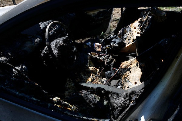 إحراق مركبة متضامين في بورين جنوب مدينة نابلس 