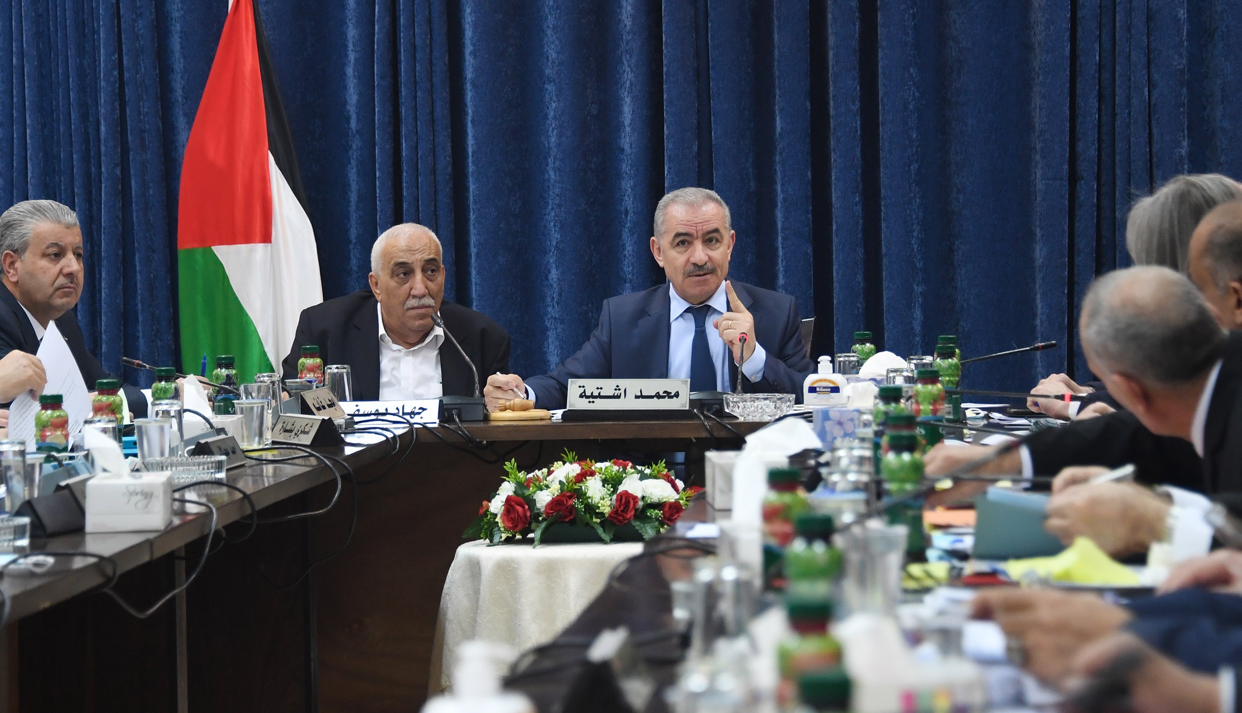 مجلس الوزراء الفلسطيني خلال جلسته الأسبوعية التي عقدها في محافظة أريحا