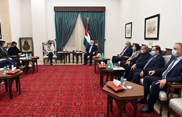    الرئيس الفلسطيني محمود عباس يلتقي مع أمين عام منظمة العفو الدولية انياس كالامار في رام الله