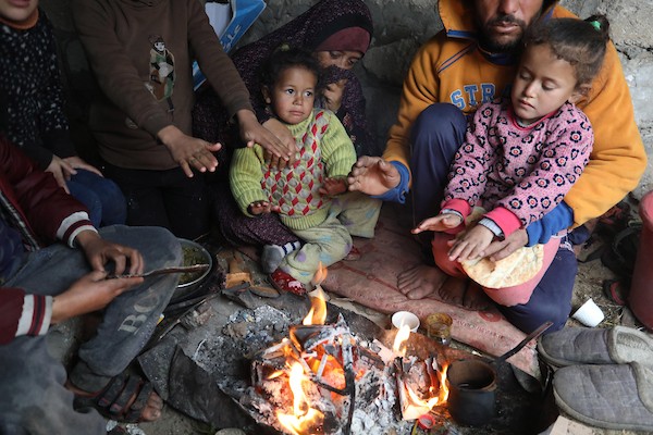    معاناة الفلسطينيين من سكان مخيم النهر البارد في خانيونس خلال فصل الشتاء