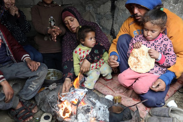    معاناة الفلسطينيين من سكان مخيم النهر البارد في خانيونس خلال فصل الشتاء