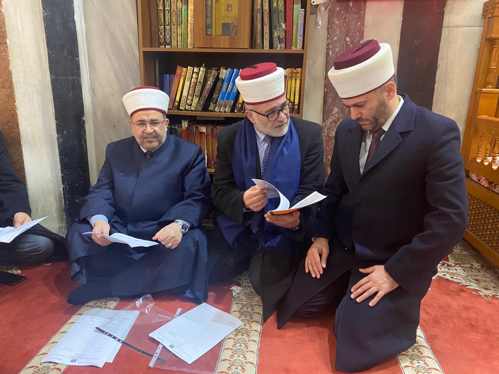 المحكمة العليا الشرعية تعقد جلستها الدورية بالحرم الإبراهيمي الشريف