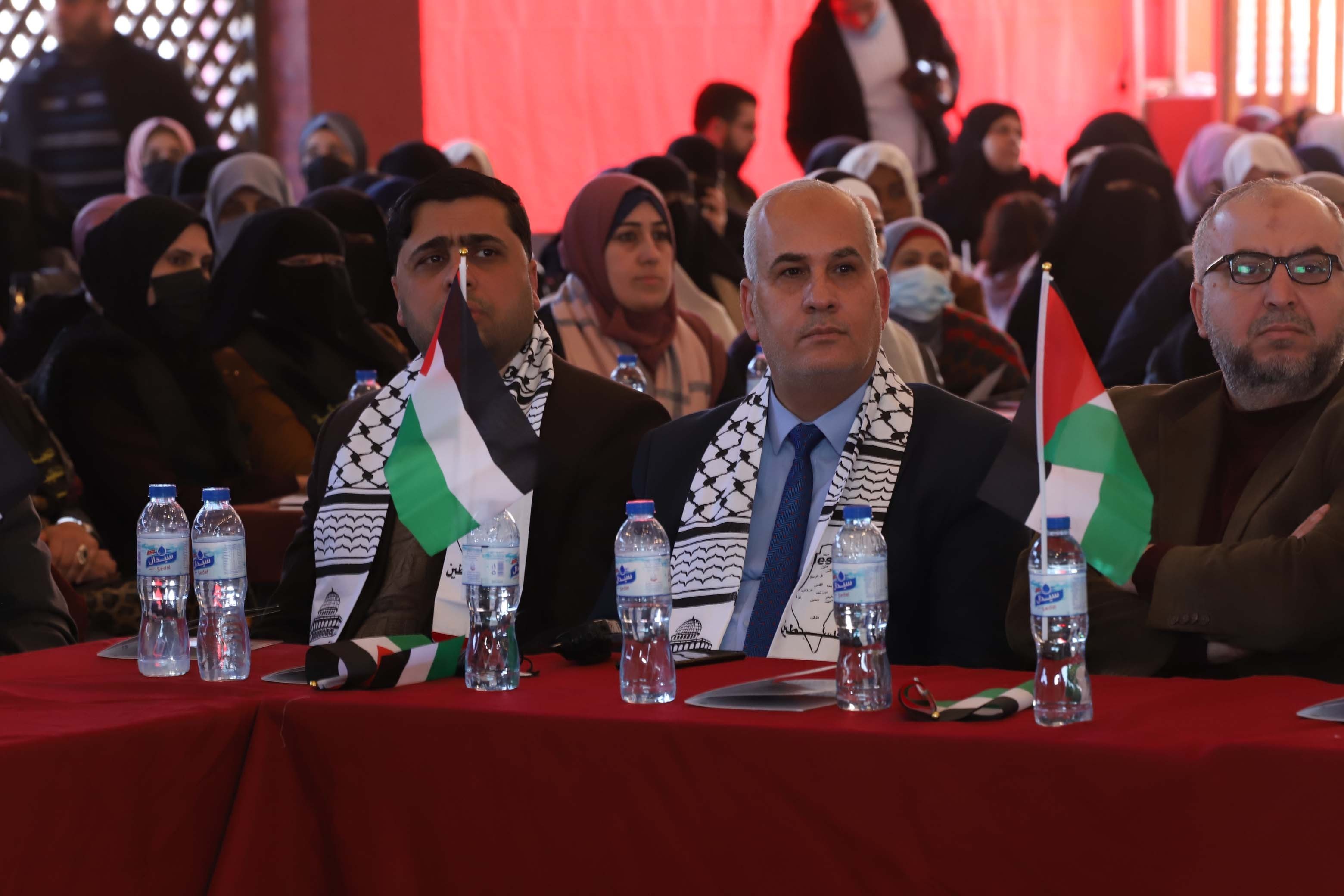 حماس تنظم مؤتمرًا وطنيًا شعبيًا لمواجهة الاستيطان  4