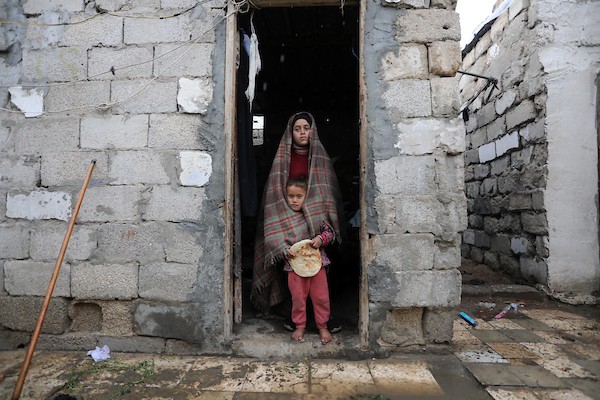    معاناة الفلسطينيين من سكان مخيم النهر البارد في خانيونس خلال فصل الشتاء