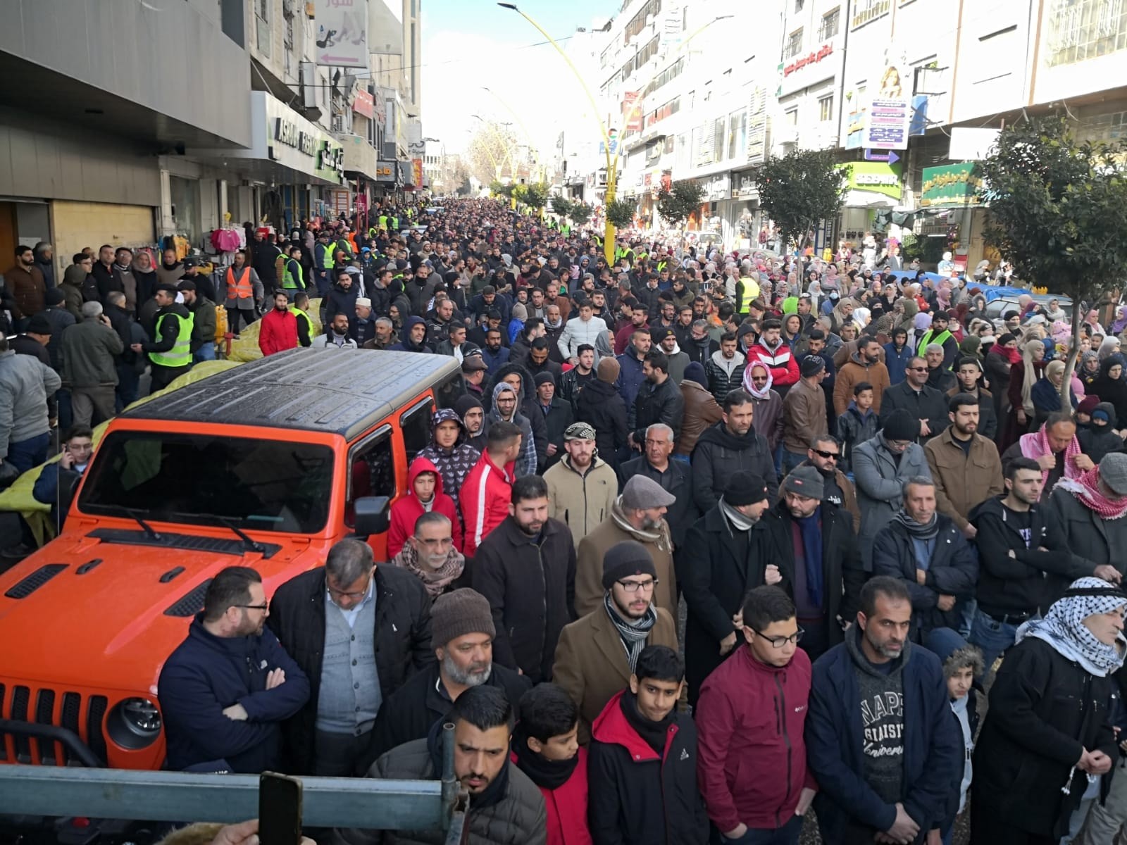أنصار حزب التحرير الفلسطيني يتظاهرون ضد قانون سيداو في مدينة الخليل.jpeg
