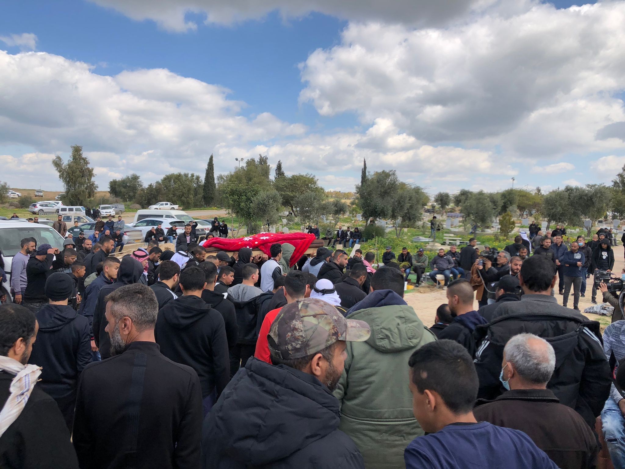 جنازة الشهيد سند الهربد في رهط، اليوم (عرب 48)  3.jpg
