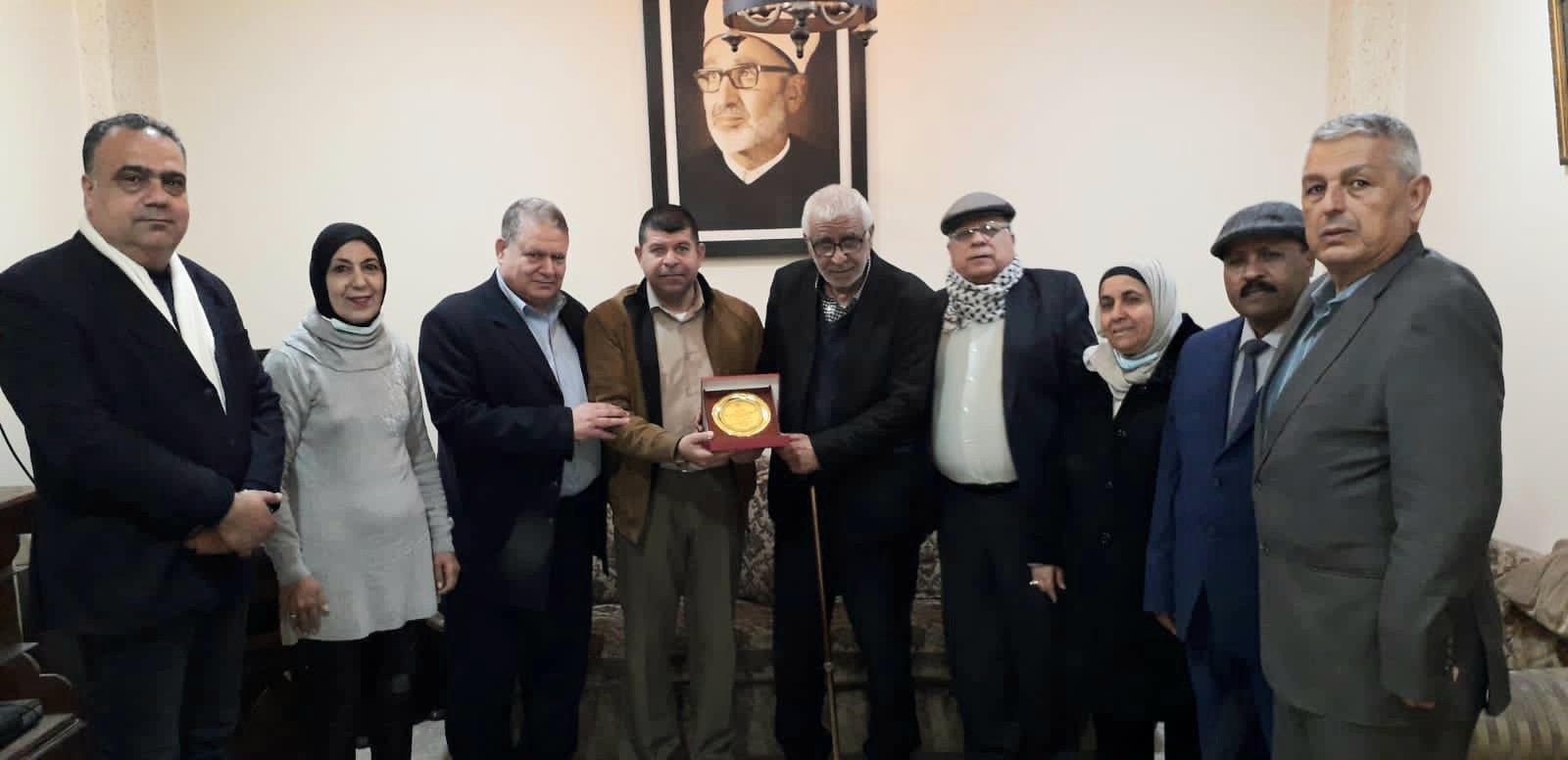 التجمع الفلسطيني للوطن و الشتات يزور و يكرم رجل الأعمال محسن هاشم الخزندار   ..