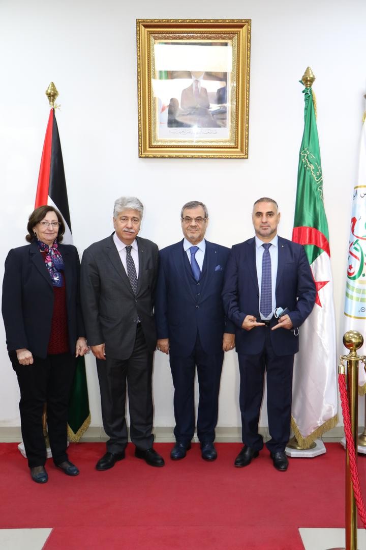 مجدلاني يبحث مع رئيس المجلس الاقتصادي والاجتماعي البيئي الجزائري سبل التعاون