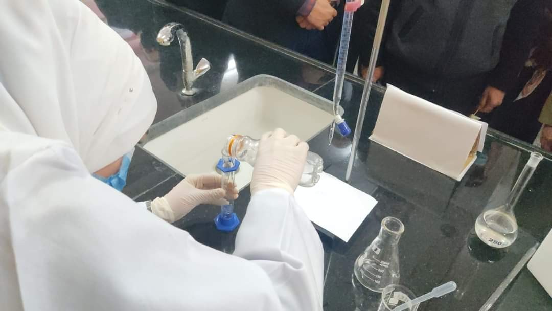 المعرض العلمي التخصصي الأول  بالوسطي  في مدرسة مريم بنت عمران الثانوية للبنات 76ث.jpg