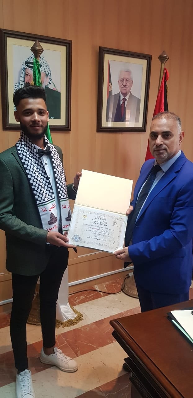 سفارة دولة فلسطين في الجزائر تكرم عدد من الشعراء والروائيين الشباب  7.jpg