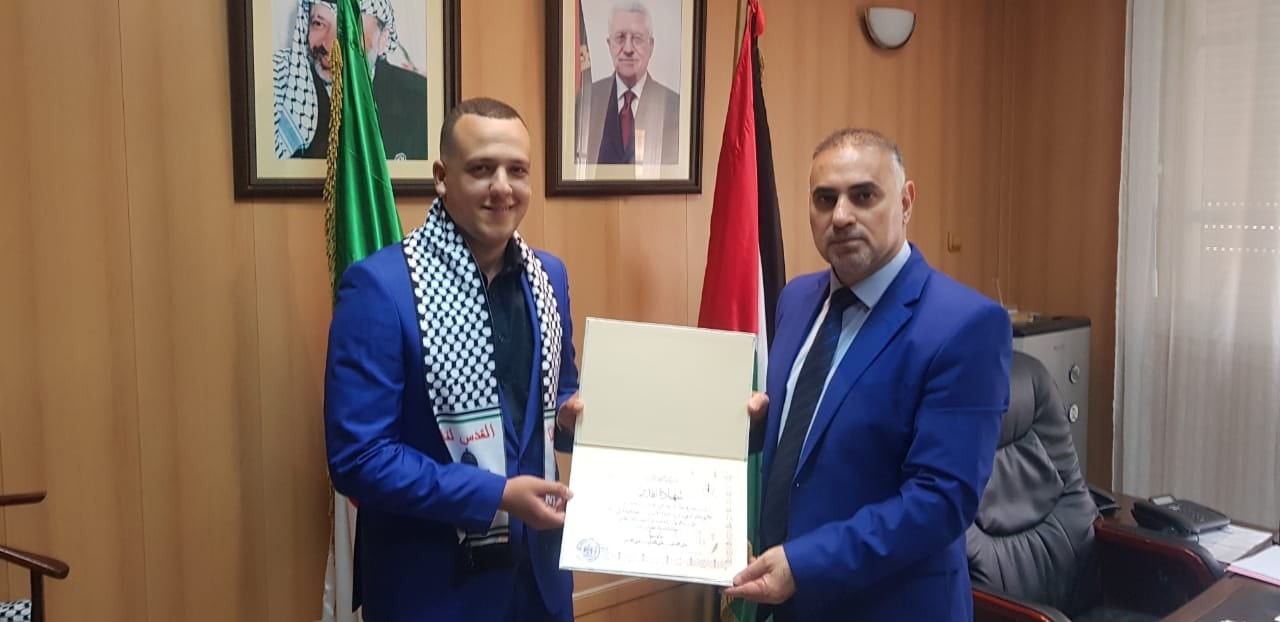 سفارة دولة فلسطين في الجزائر تكرم عدد من الشعراء والروائيين الشباب  4.jpg