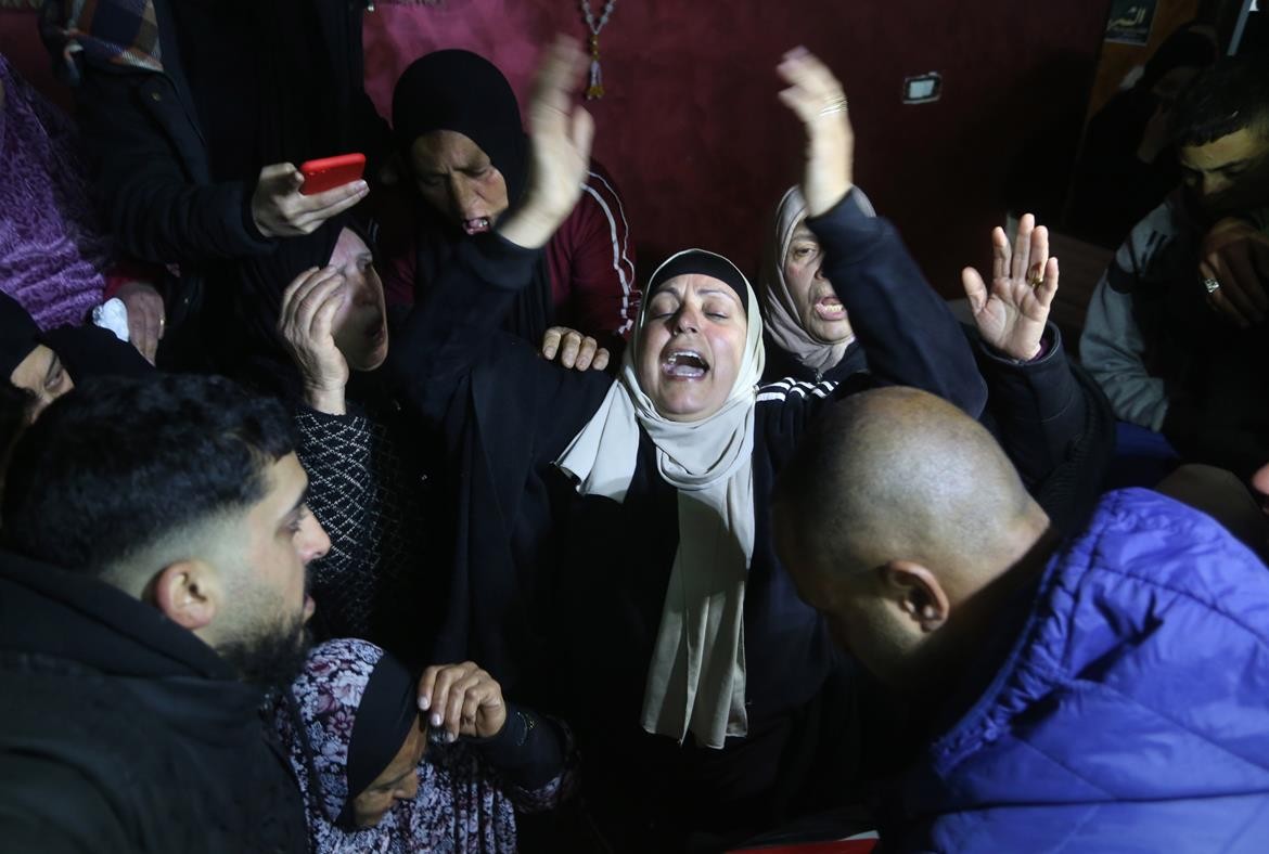 شييع جثمان الشهيد نادر ريان إلى مثواه الأخير في مخيم بلاطة شرق نابلس