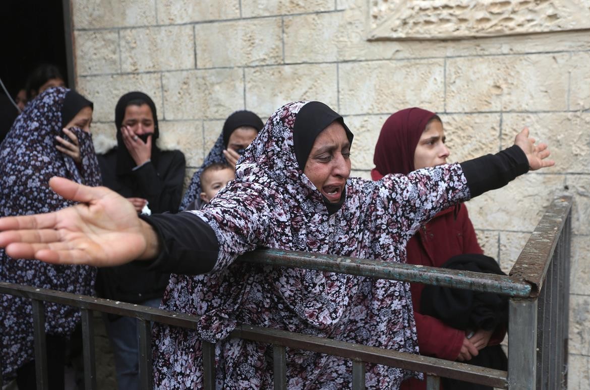 شييع جثمان الشهيد نادر ريان إلى مثواه الأخير في مخيم بلاطة شرق نابلس