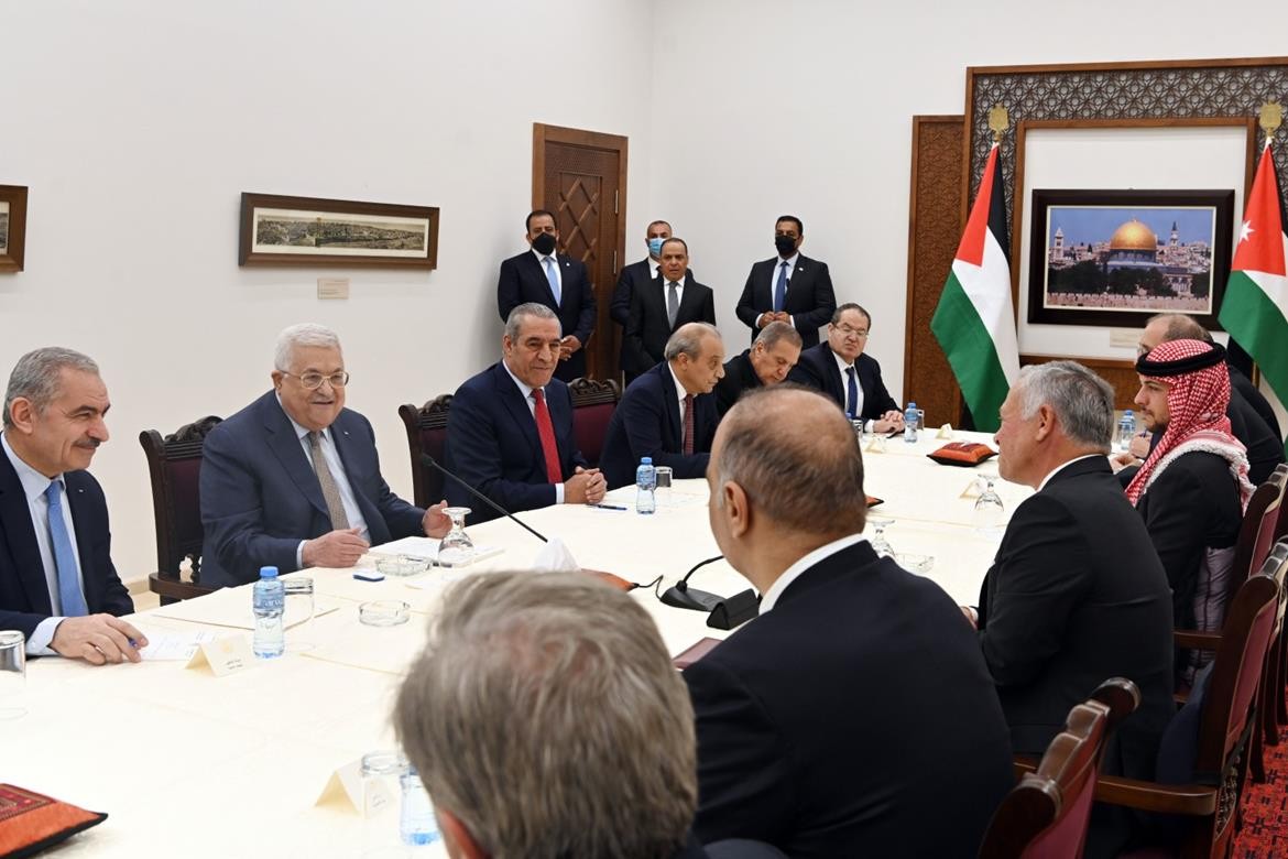 الرئيس محمود عباس يجتمع مع العاهل الأردني الملك عبد الله الثاني وولي العهد الأمير الحسين بن عبد الله الثاني