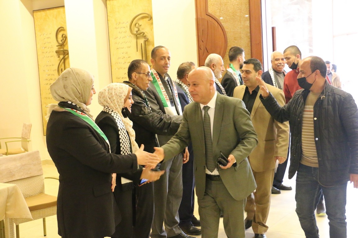 حفل نظمته دائرة شؤون اللاجئين لتكريم الكادر النسوي الناشط في مخيمات القطاع