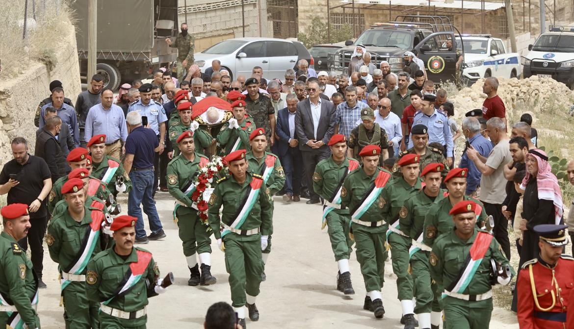 تشييع جثمان المناضل الوطني صلاح التعمري إلى مثواه الأخير في بلدة زعترة شرق بيت لحم