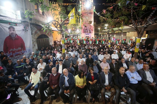 فلسطينيون يشاركون في مهرجان في مدينة نابلس دعما للاسرى والقدس في يوم الاسير الفلسطيني