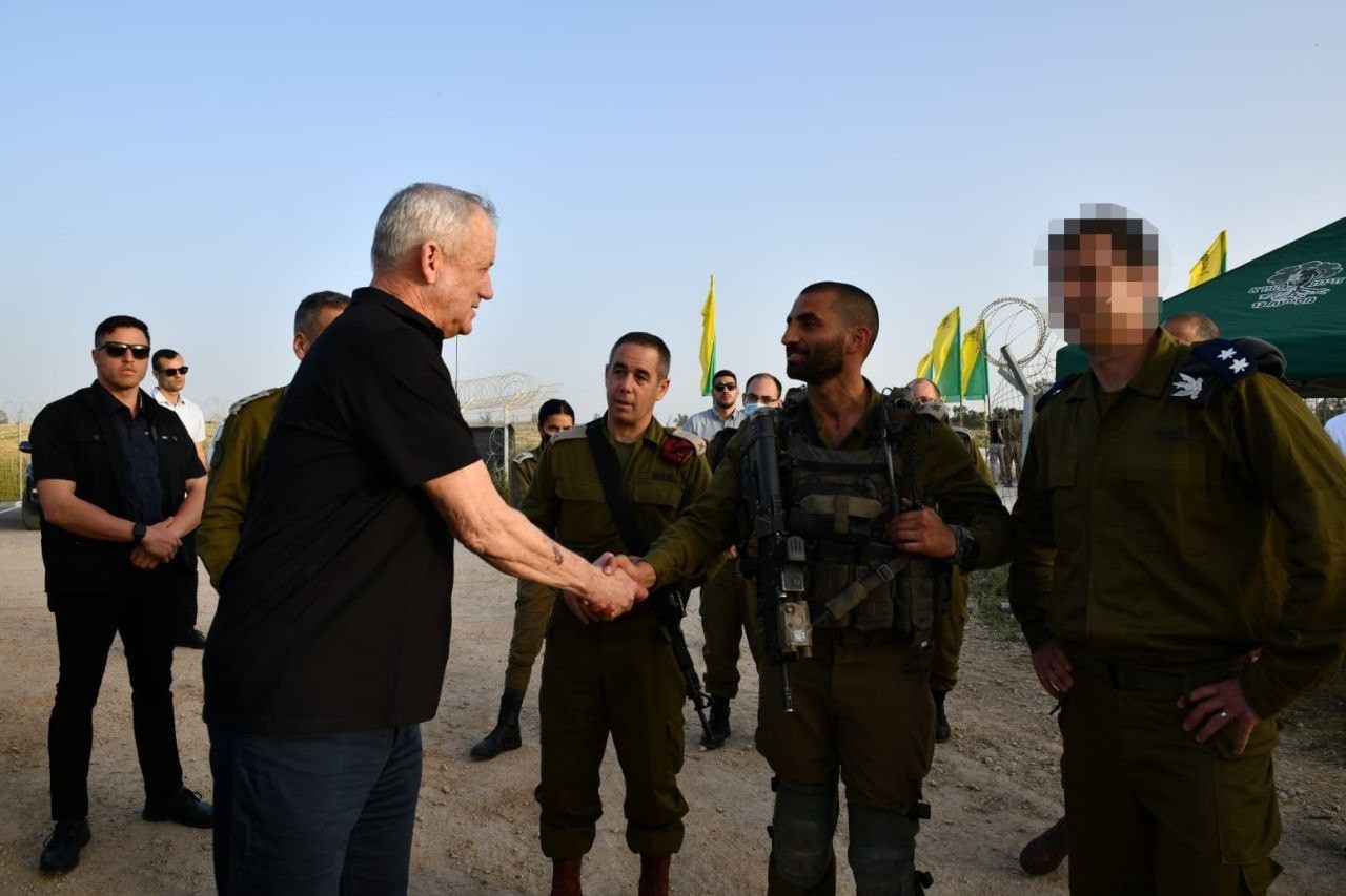 غانتس بجولة في فرقة غزة  1.jpg