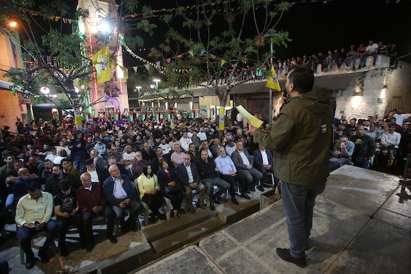 فلسطينيون يشاركون في مهرجان في مدينة نابلس دعما للاسرى والقدس في يوم الاسير الفلسطيني