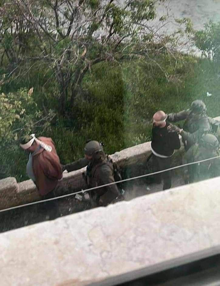 قوة إسرائيلية خاصّة تعتقل عدة أشخاص من كوبر.jpeg