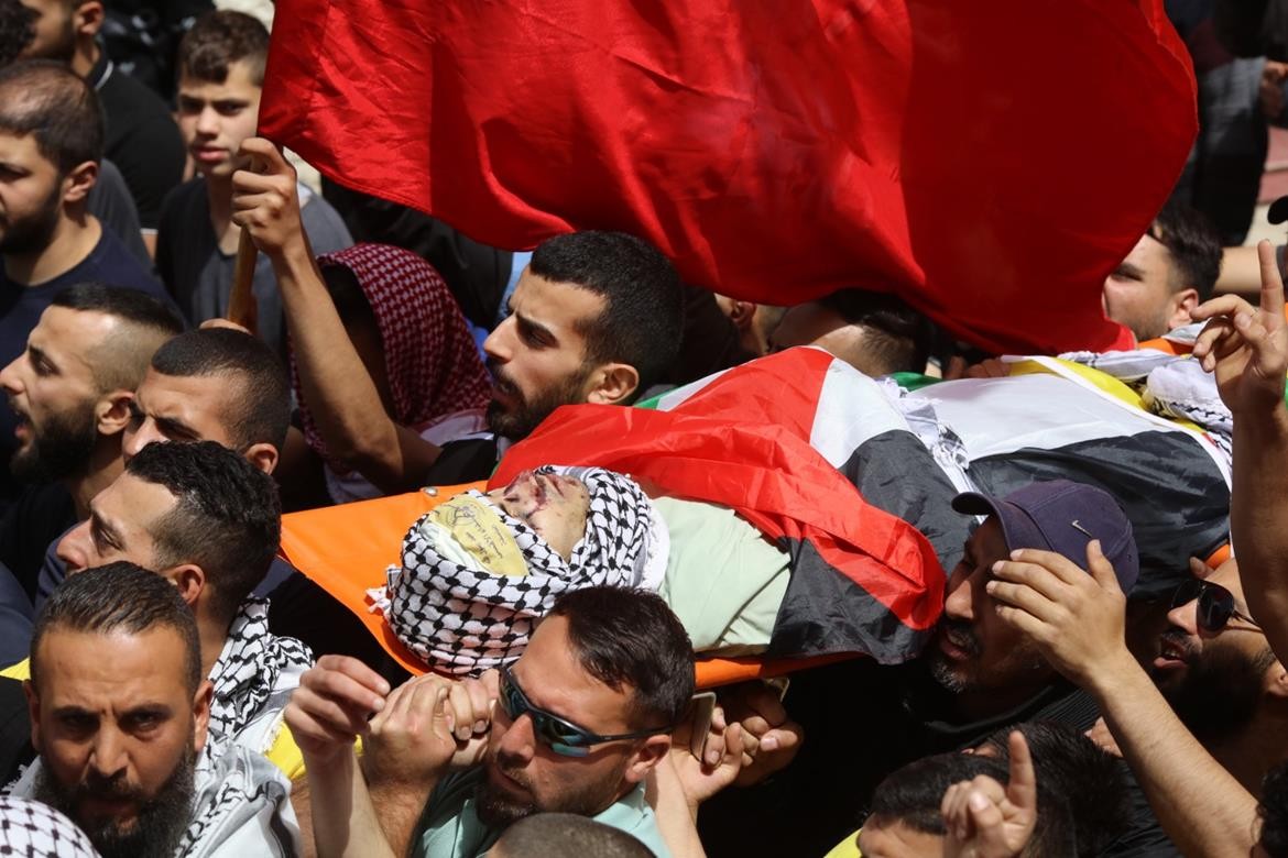 وداع وتشييع جثمان الشهيد محمد غنيم (21 عاما)، لمثواه الاخير في بلدة الخضر قرب بيت لحم