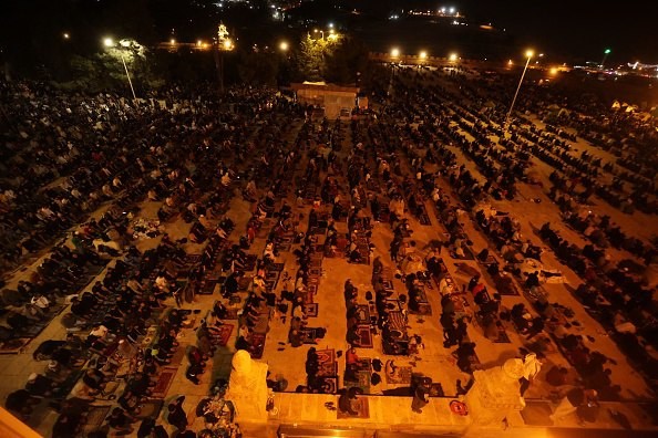 أجواء ليلة القدر في المسجد الأقصى (Getty Images) 12.jpg