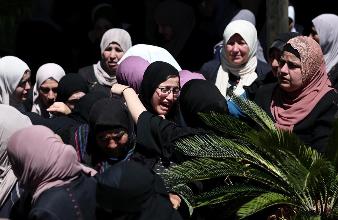 تشييع جثمان الشهيد مصطفى ابو الرب لمثواه الاخير في قرية مسلية قرب جنين 13.jpg