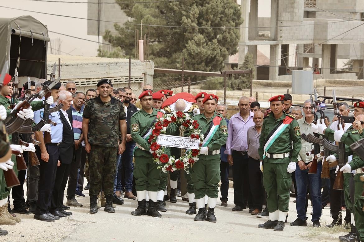 تشييع جثمان المناضل الوطني صلاح التعمري إلى مثواه الأخير في بلدة زعترة شرق بيت لحم