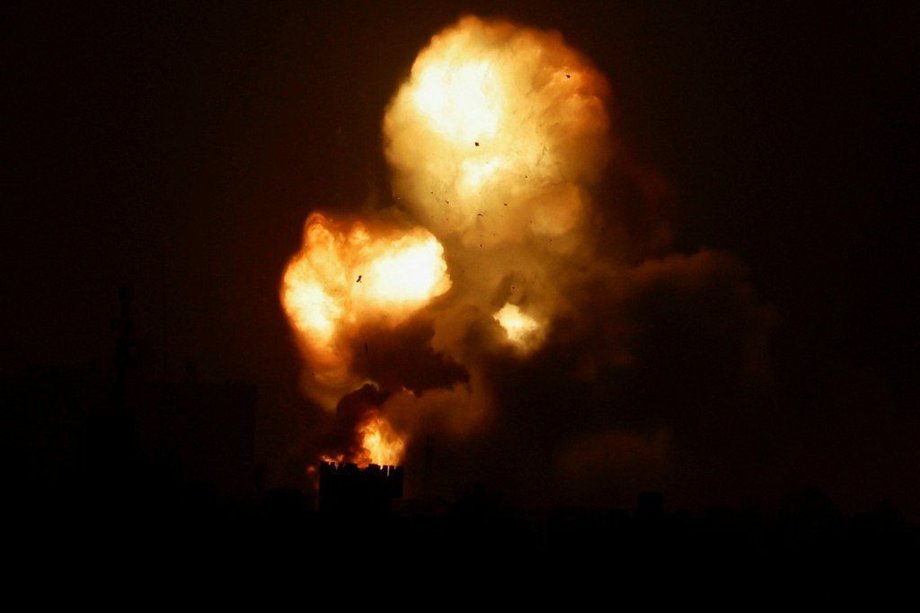 قصف إسرائيلي جنوب قطاع غزة 1.jpg